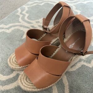 Treasure & Bond Wedge Sandals ~ Size 8